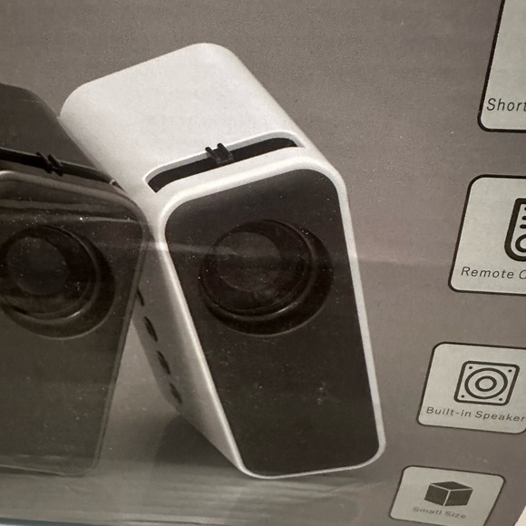 LED mini projector - Picture 3 of 9